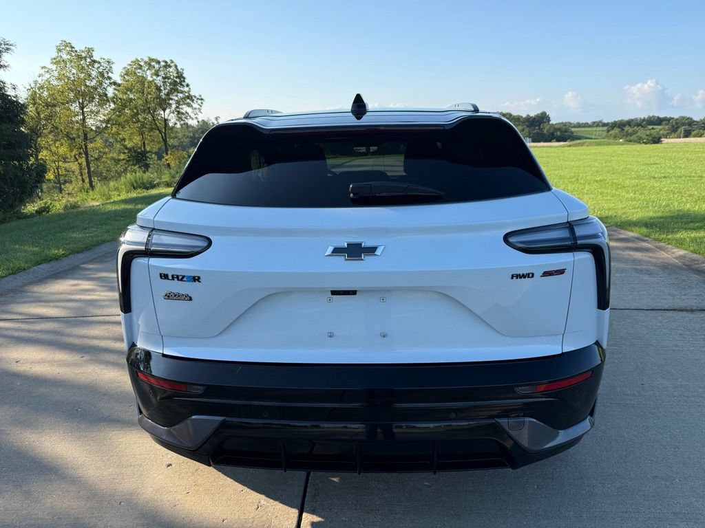 Used 2026 Chevrolet Blazer EV SS AWD/4WD image 4