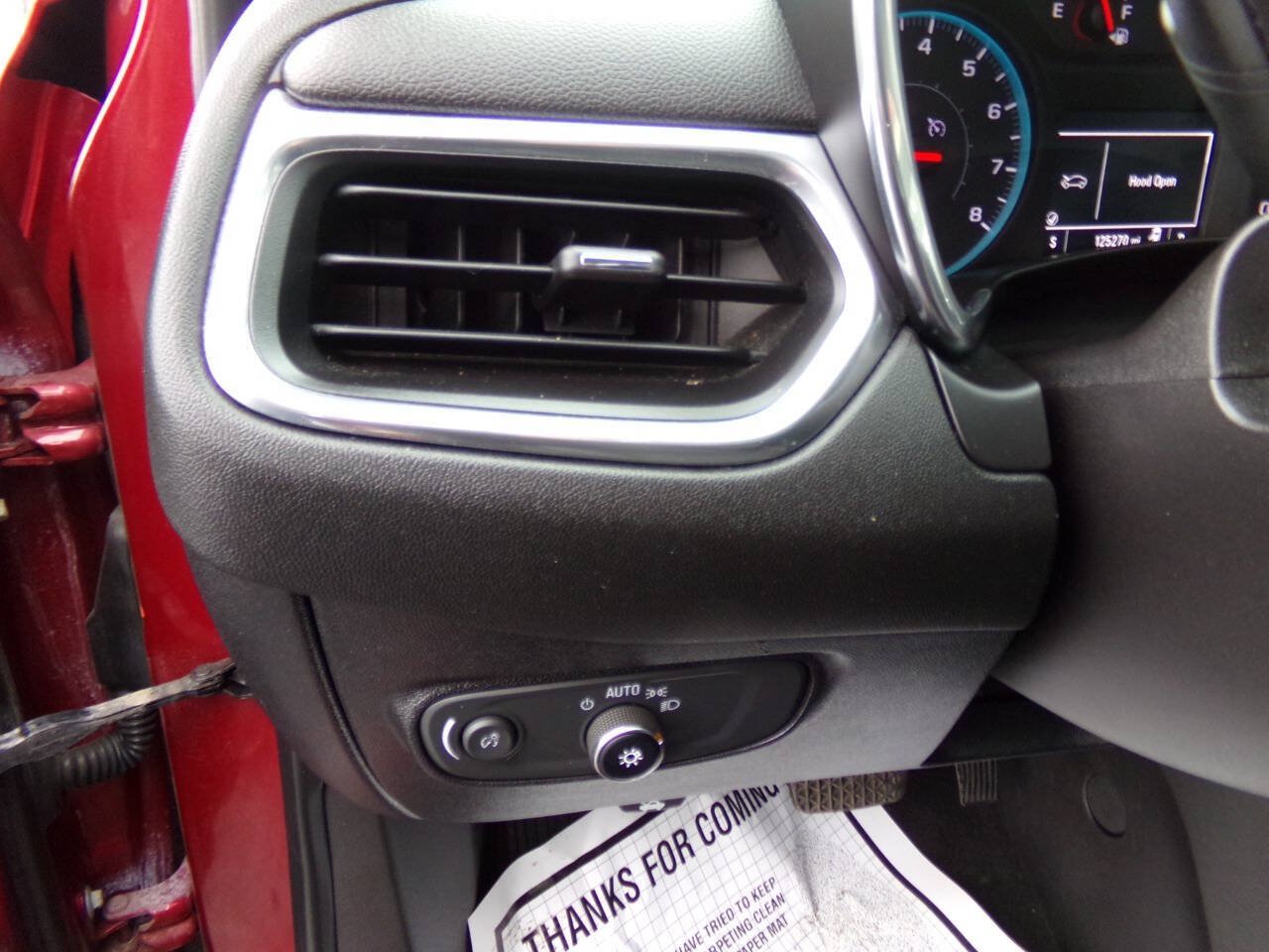 Used 2018 Chevrolet Equinox LT FWD image 47