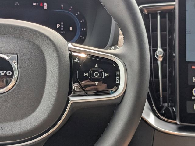 New 2025 Volvo XC90 B5 Core w/ Protection Package Premier image 33