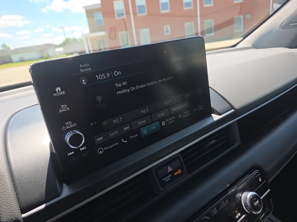 Used 2025 Honda Pilot Touring image 35