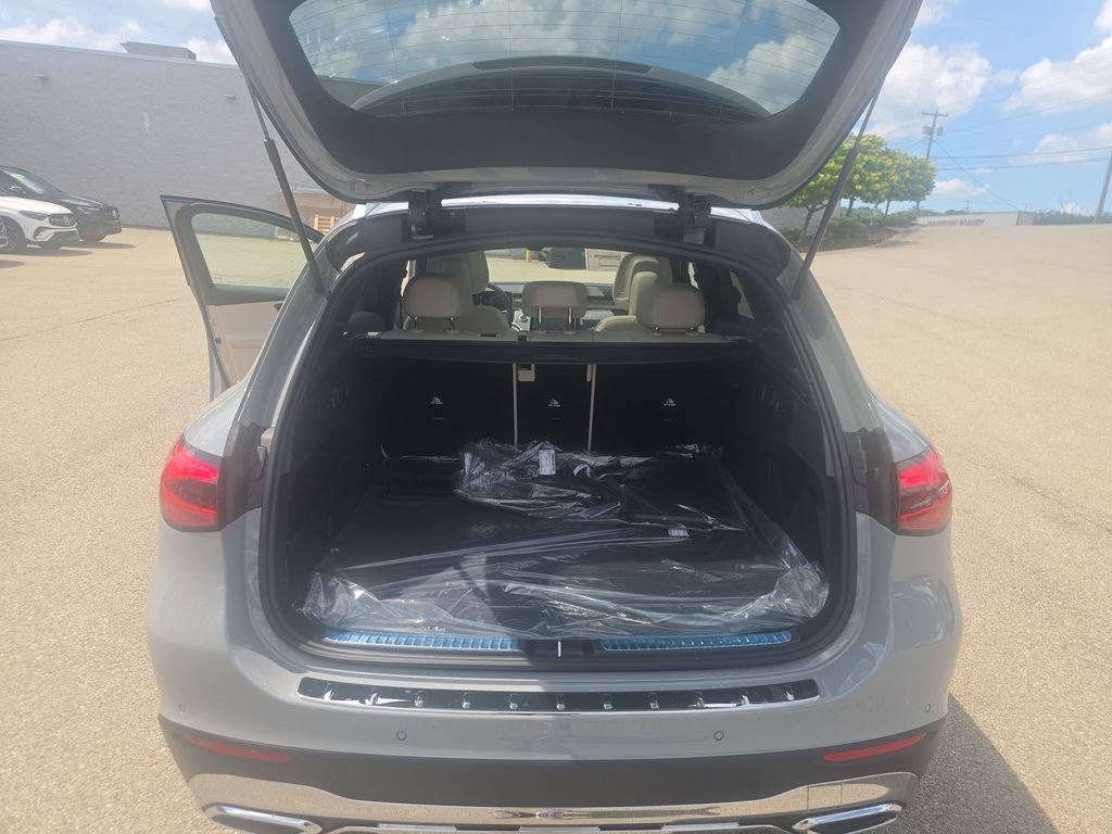 New 2026 Mercedes-Benz GLC 300 4MATIC image 23