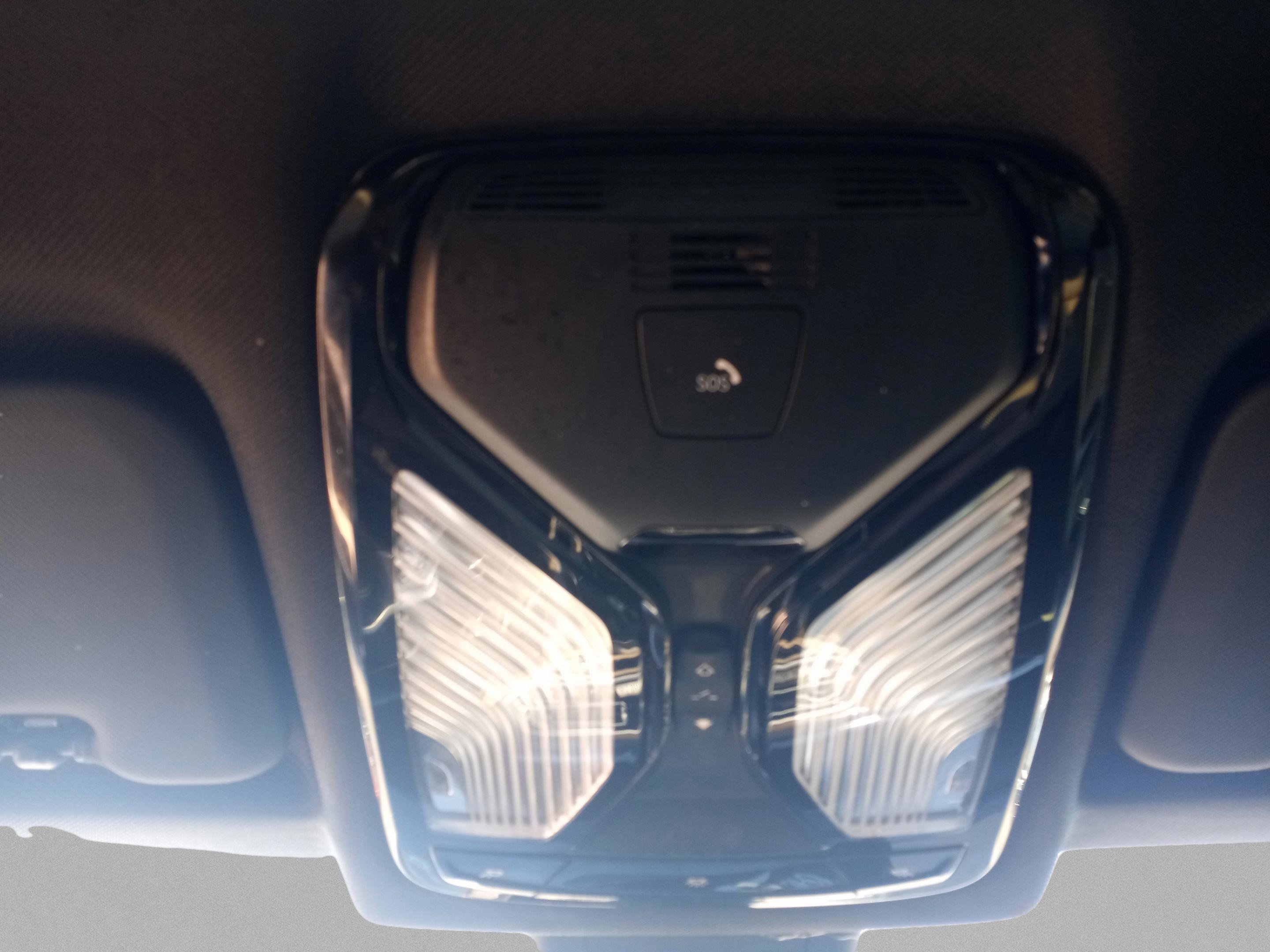 Used 2022 BMW X6 xDrive40i w/ Executive Package image 28