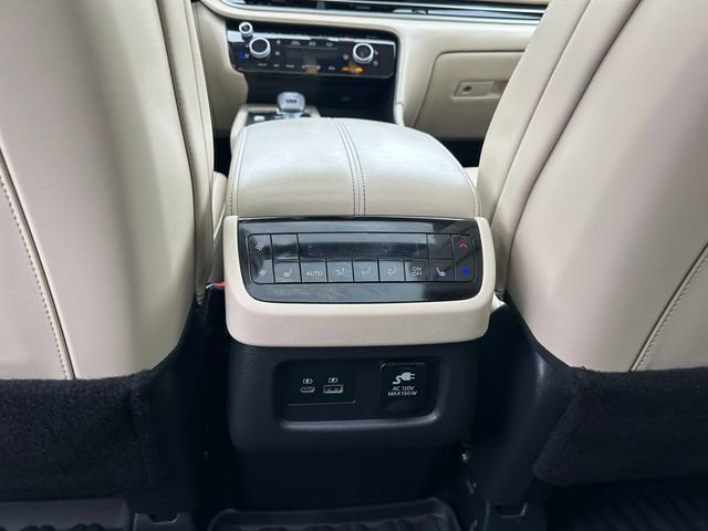 Used 2023 INFINITI QX60 Sensory w/ Vision Package AWD/4WD image 16