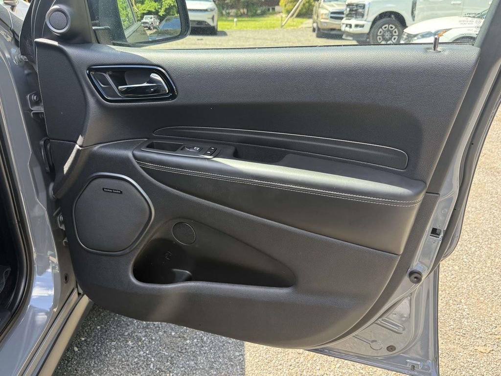 Used 2022 Dodge Durango SRT w/ Technology Group AWD/4WD image 7