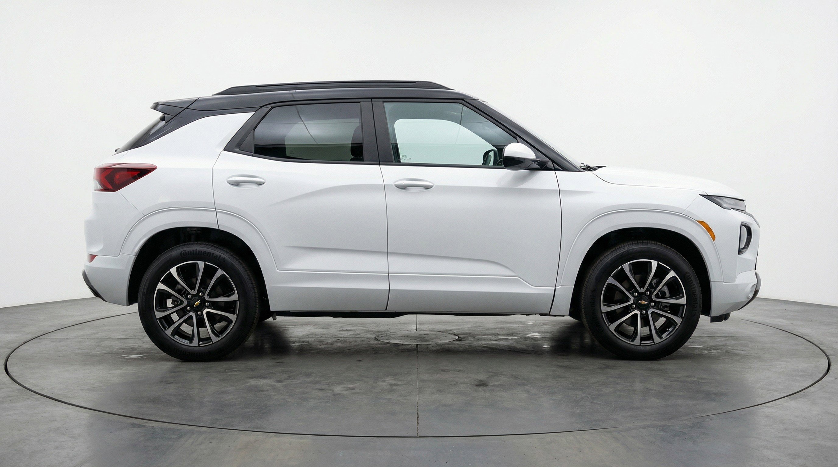 Used 2025 Chevrolet TrailBlazer LT FWD image 11