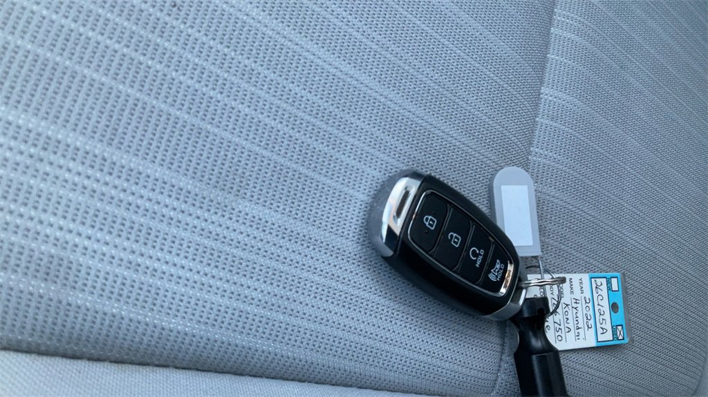 Used 2022 Hyundai Kona SEL image 30