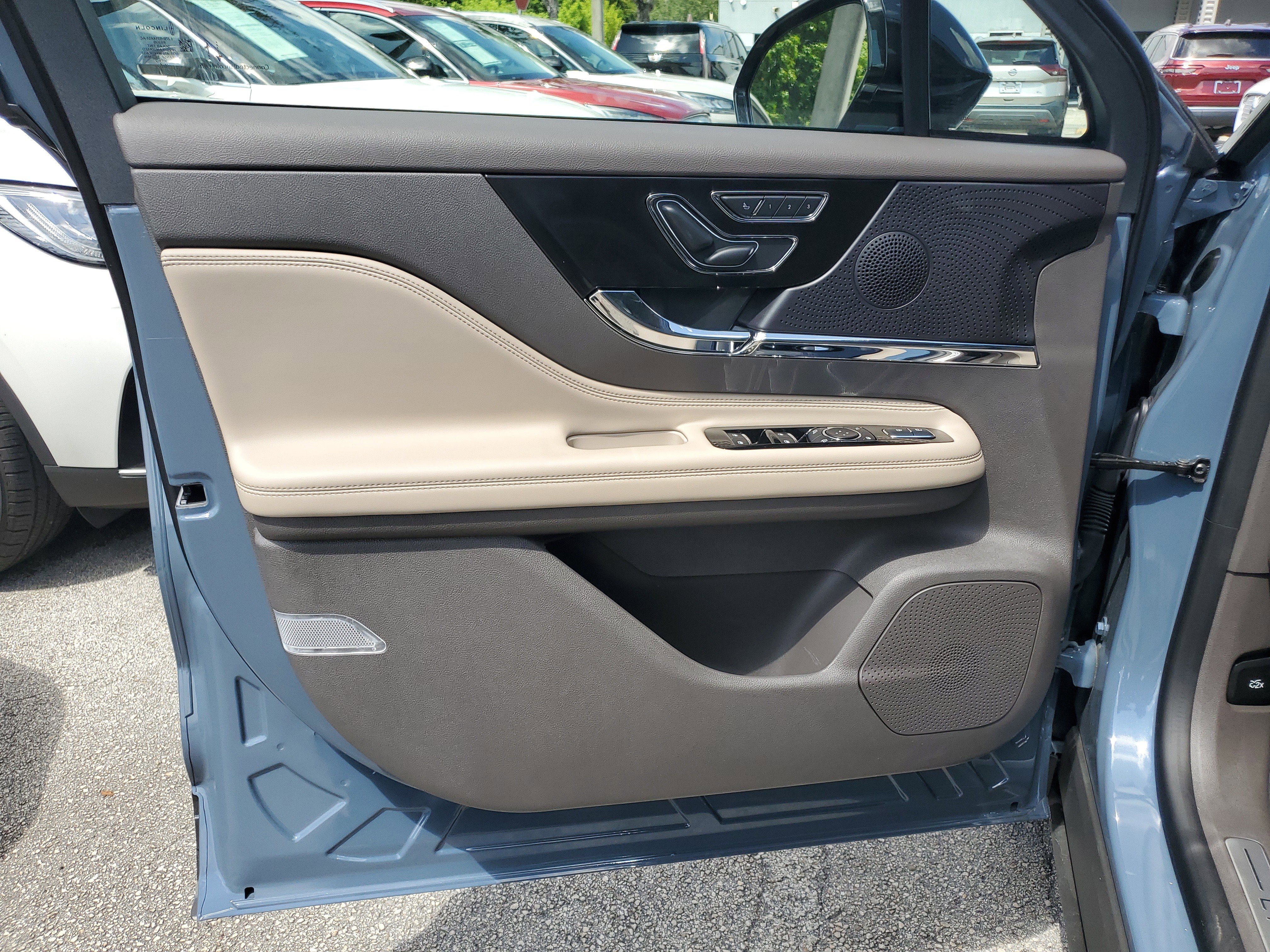 Certified 2024 Lincoln Corsair FWD image 15