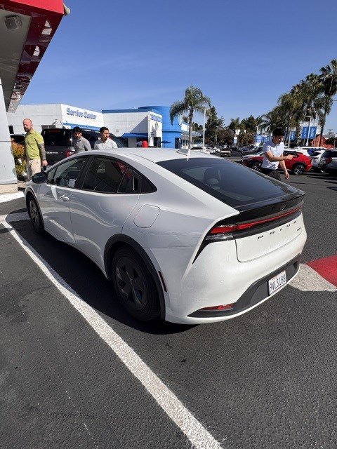 Used 2023 Toyota Prius LE image 2