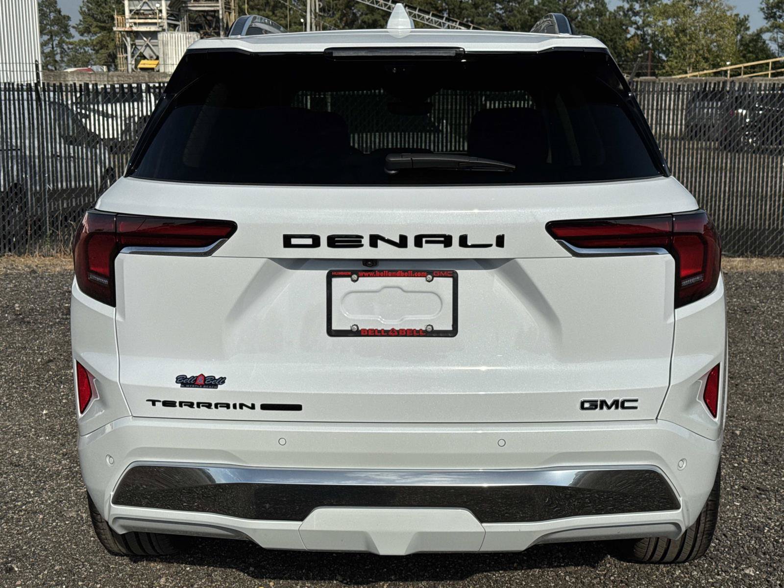 New 2027 GMC Terrain Denali w/ LPO, Black Badging Package AWD/4WD image 4