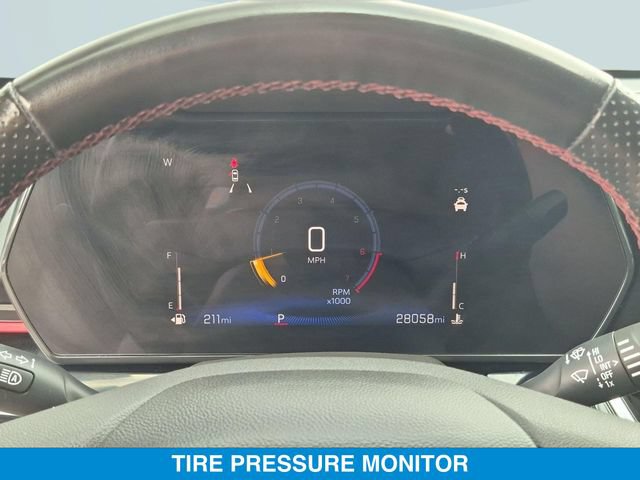 Used 2024 Chevrolet Trax RS w/ Sunroof Package FWD image 19