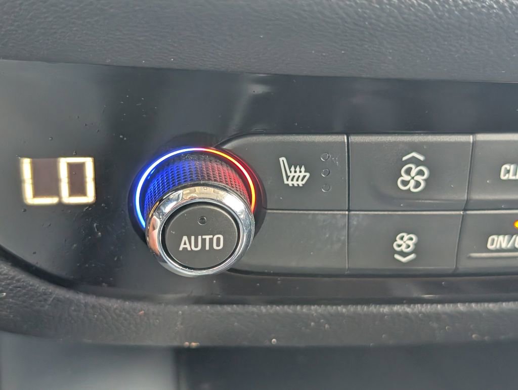 Used 2019 Buick Enclave Essence FWD image 21