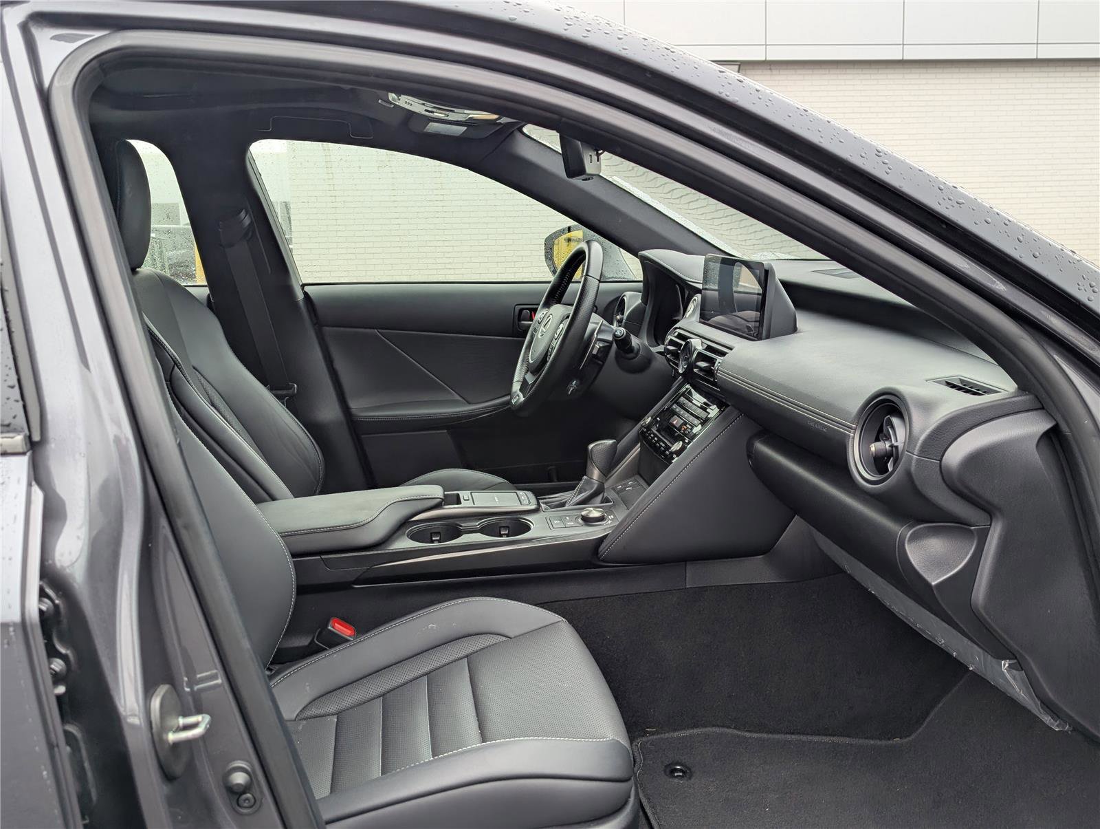 Used 2025 Lexus IS 350 F Sport w/ Navigation Package image 12