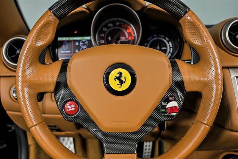 Used 2010 Ferrari California RWD image 25