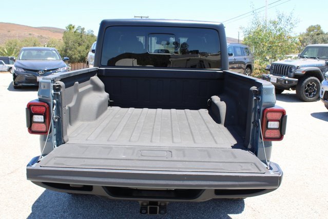 Used 2024 Jeep Gladiator Sport image 28