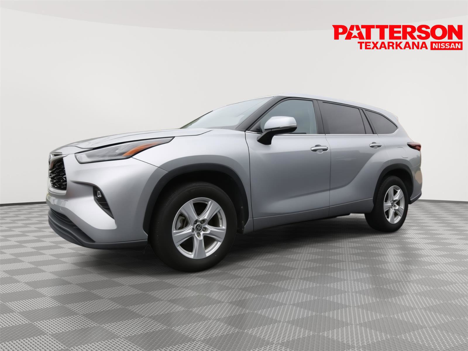 Used 2024 Toyota Highlander LE