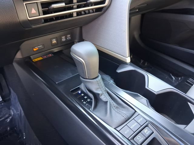 Used 2026 Toyota Camry SE w/ Multimedia Upgrade Package FWD image 20