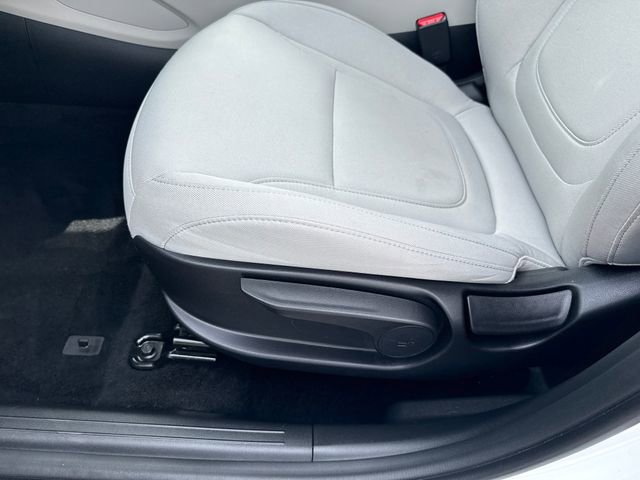 Certified 2025 Hyundai Tucson SE AWD/4WD image 11