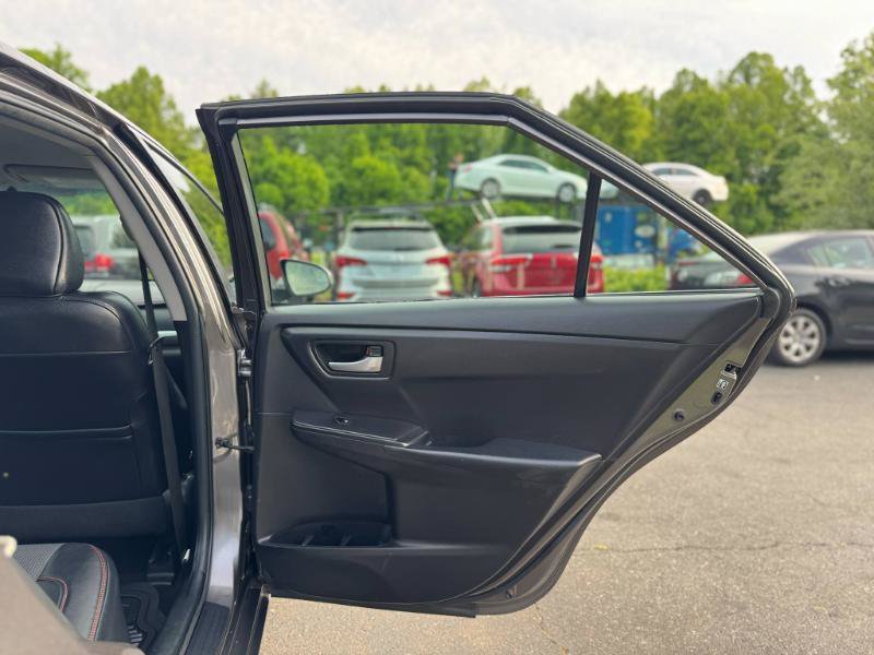 Used 2017 Toyota Camry SE FWD image 15