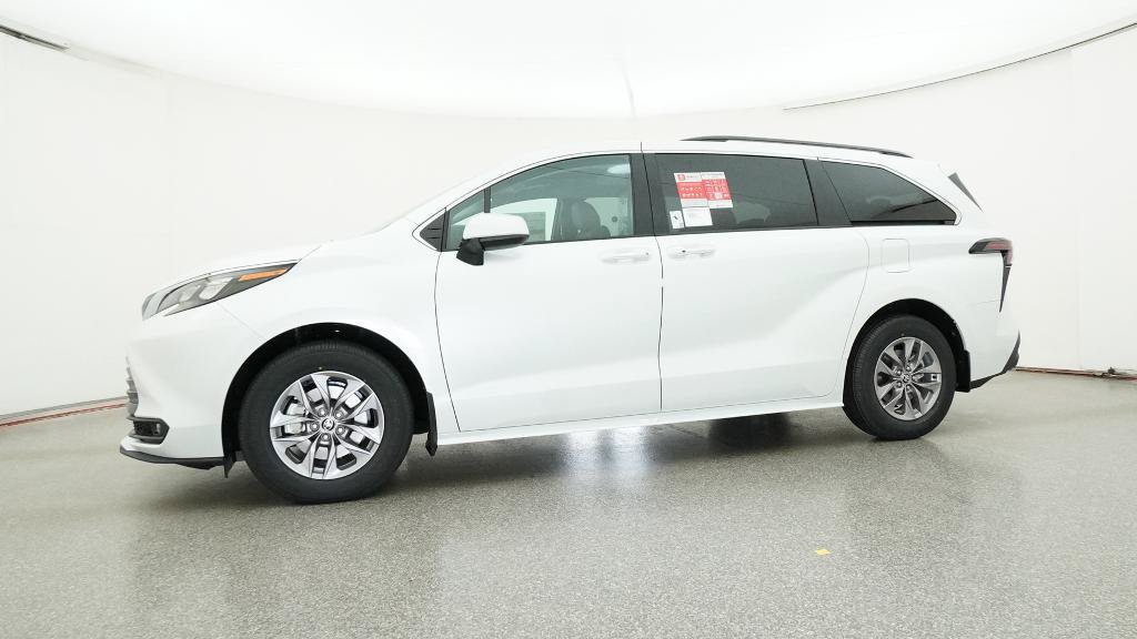 New 2026 Toyota Sienna XLE FWD image 21
