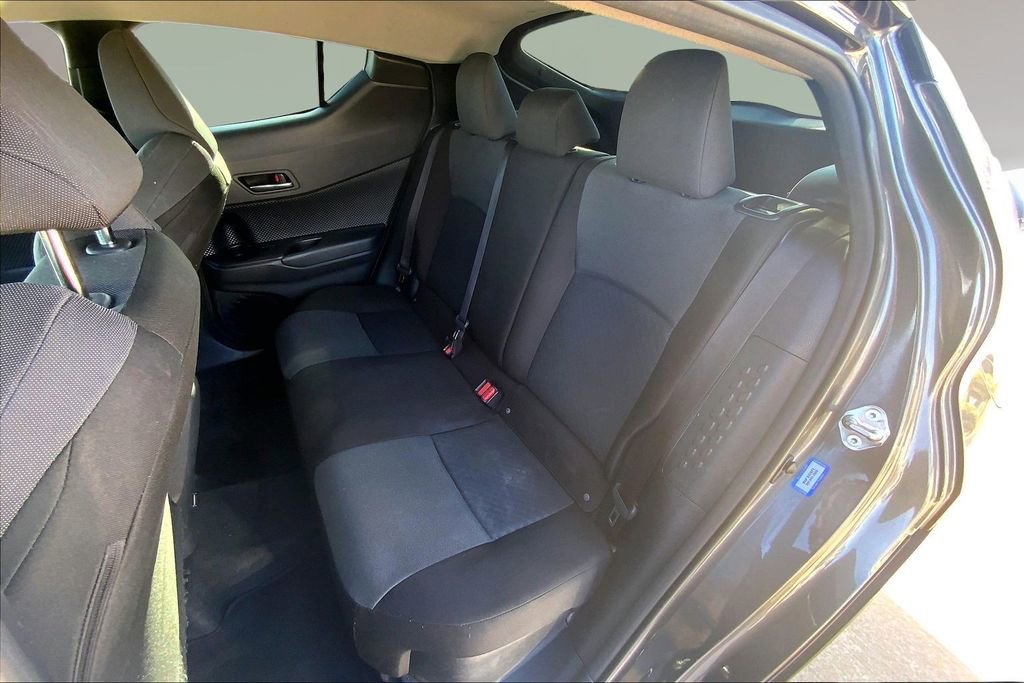 Used 2020 Toyota C-HR LE image 24