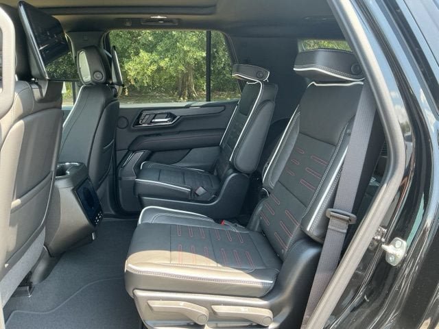 New 2026 GMC Yukon AT4 Ultimate AWD/4WD image 16