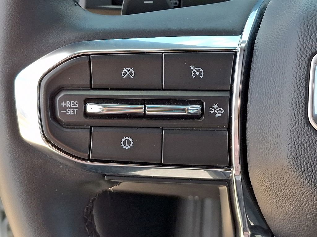 Used 2025 GMC Acadia Elevation image 21
