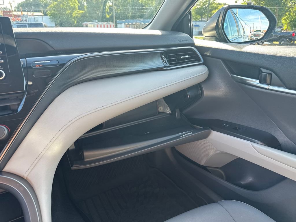 Used 2021 Toyota Camry LE AWD/4WD image 28