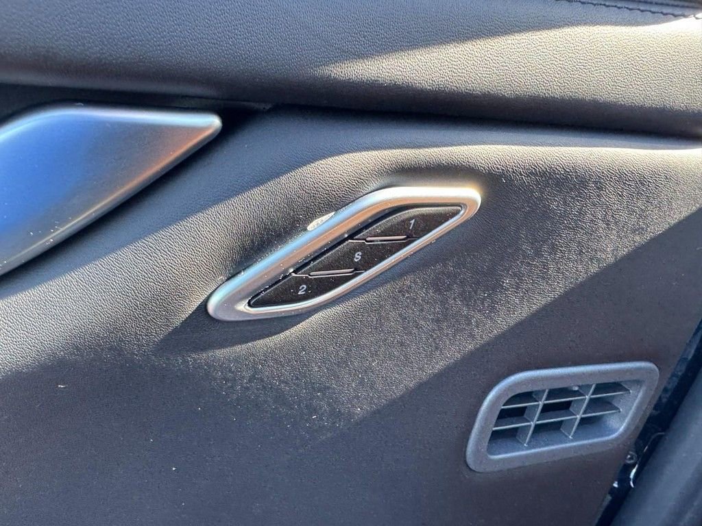 Used 2022 Maserati Ghibli Modena image 17