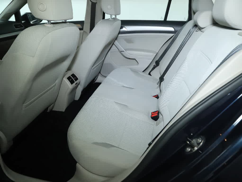 Used 2016 Volkswagen Golf S FWD image 14