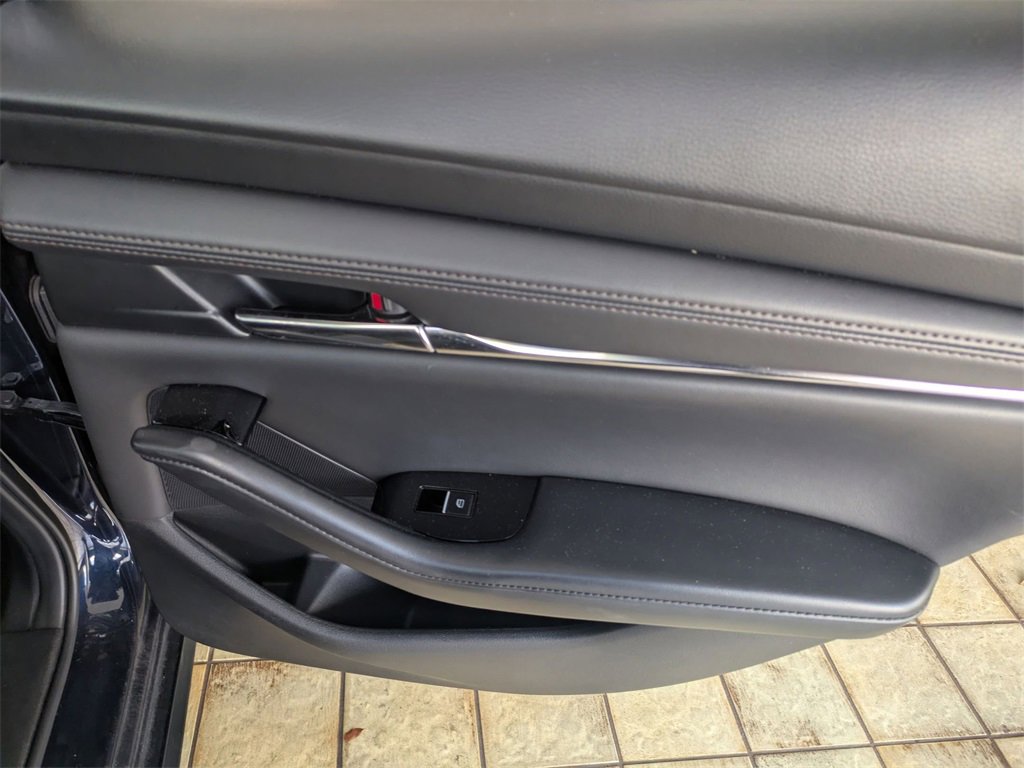 Used 2025 MAZDA MAZDA3 s image 31