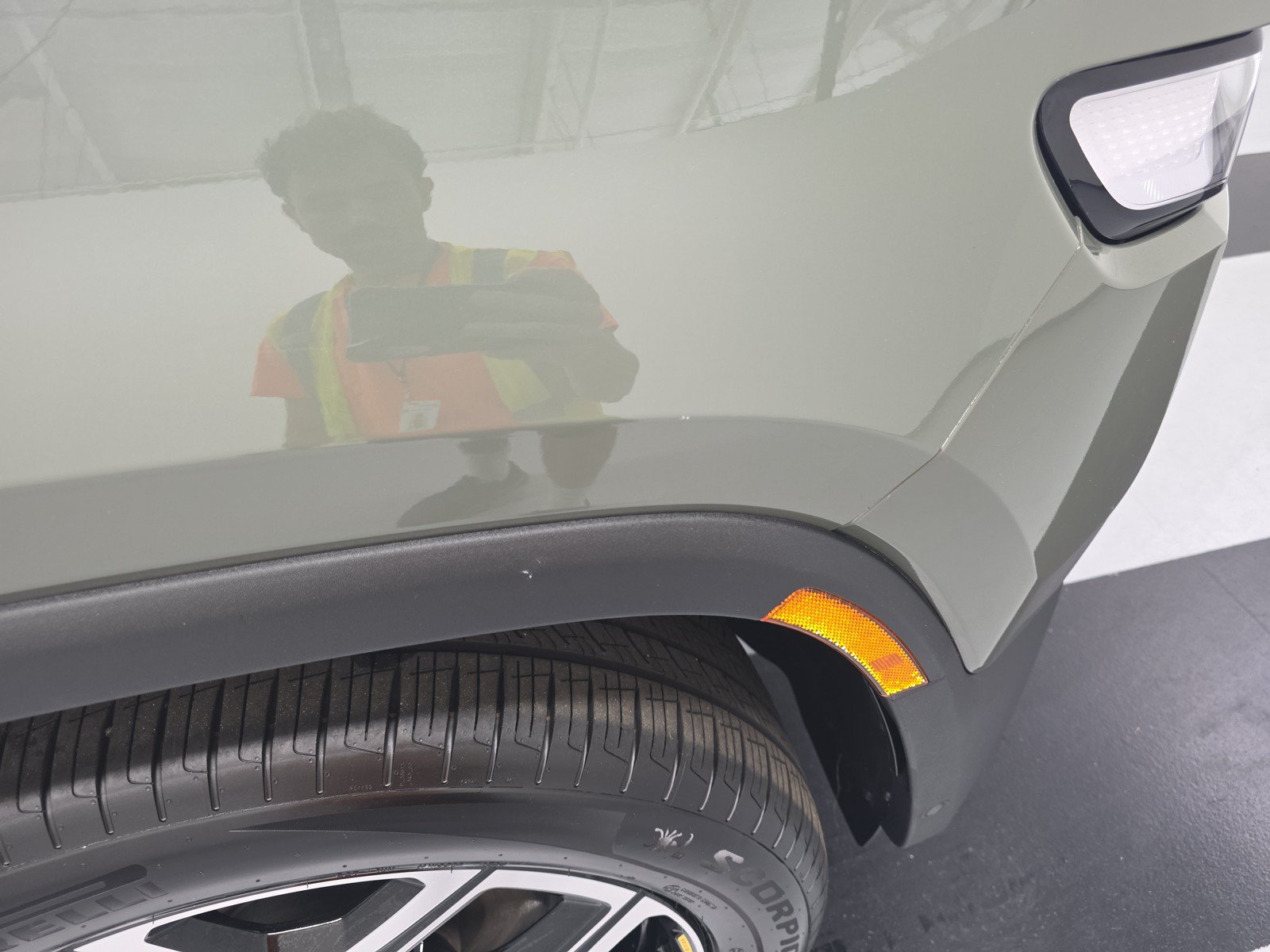 Used 2022 Rivian R1S Launch Edition AWD/4WD image 35