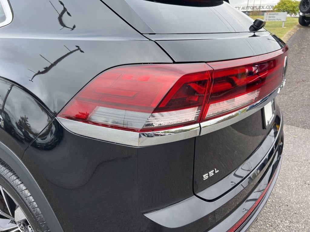 New 2026 Volkswagen Atlas Cross Sport SEL Premium R-Line image 12