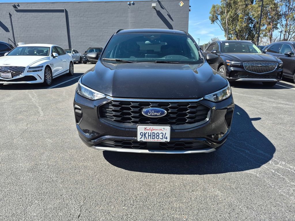 Used 2024 Ford Escape ST-Line image 2