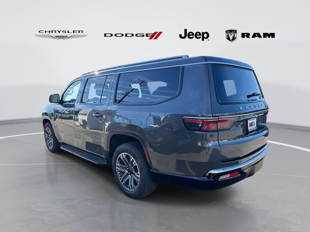 Used 2024 Jeep Wagoneer L Series II w/ Flexible Seating Group RWD image 4