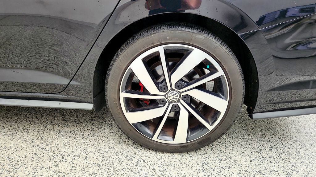Used 2019 Volkswagen Jetta GLI FWD image 9
