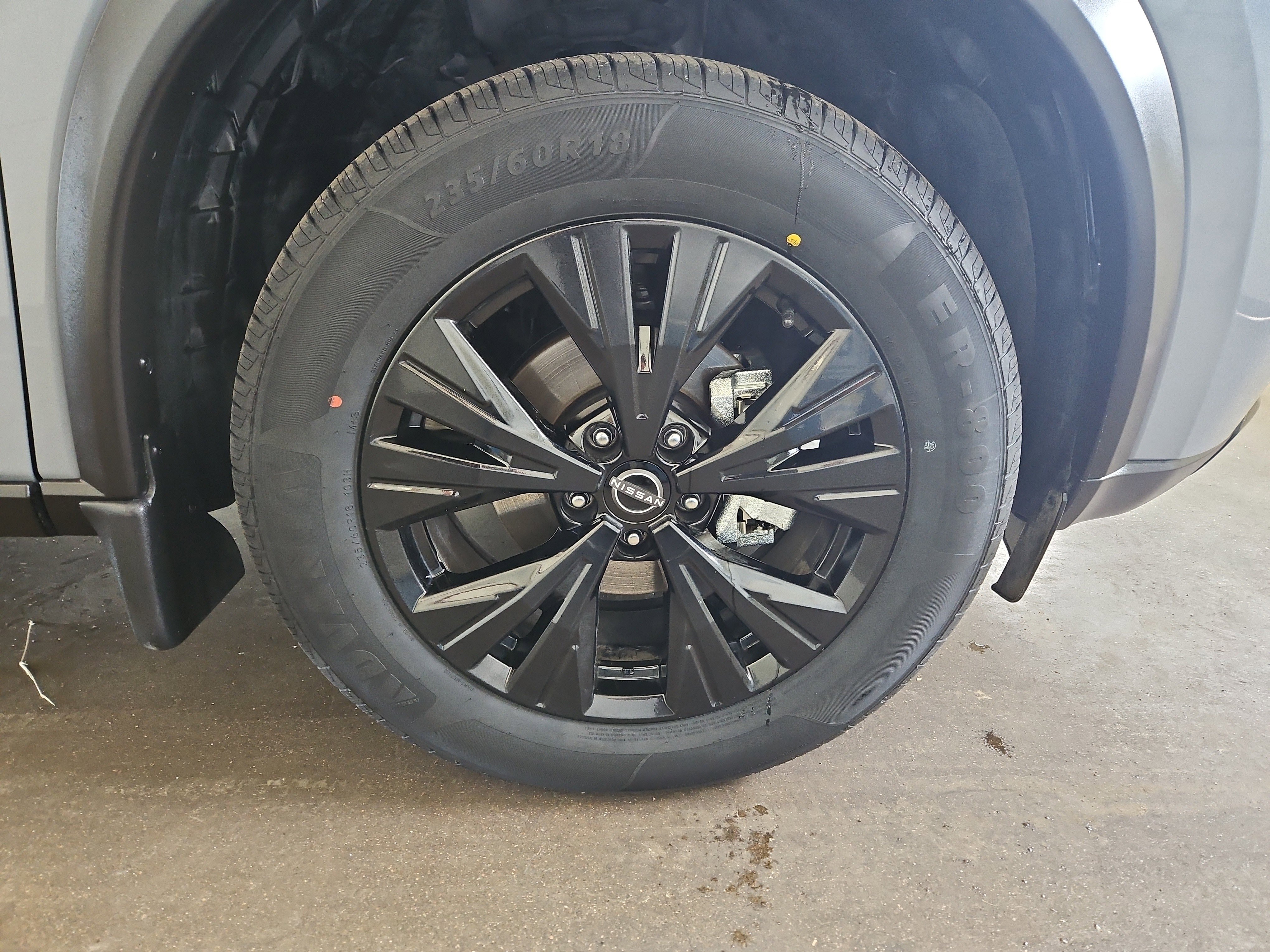 Used 2023 Nissan Rogue SV w/ SV Premium B Package image 24