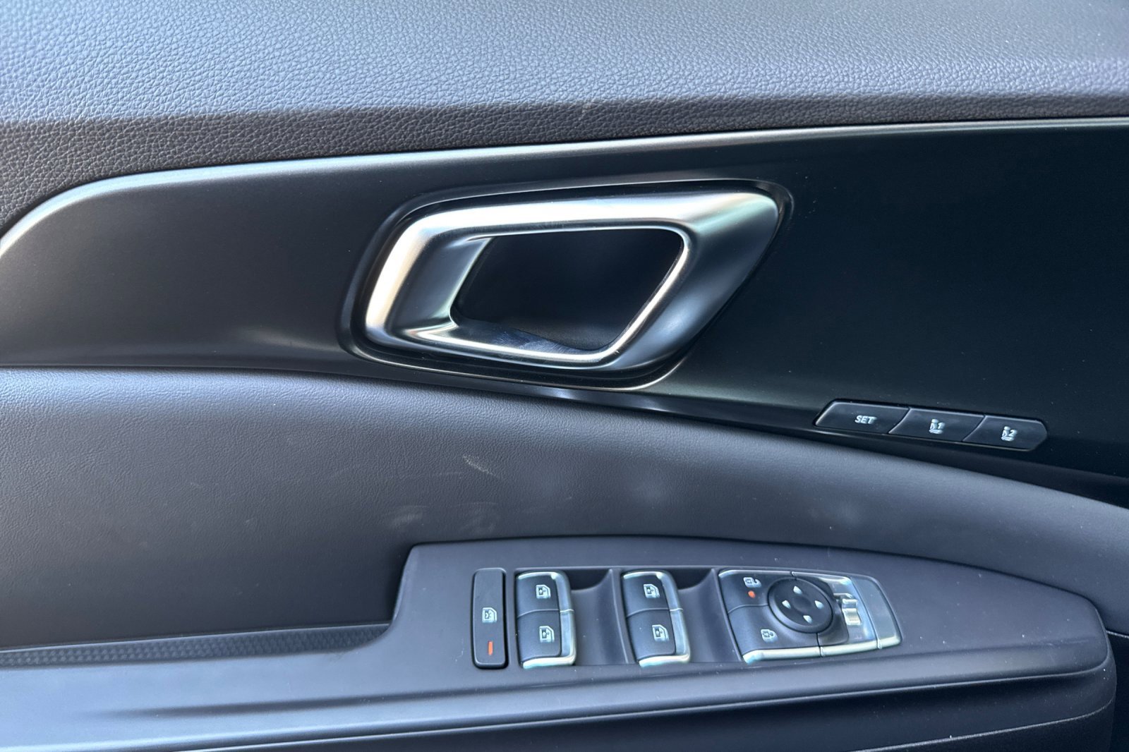 New 2026 Kia Carnival SX image 7