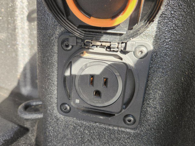 Used 2024 Chevrolet Silverado 2500 ZR2 w/ Technology Package image 24