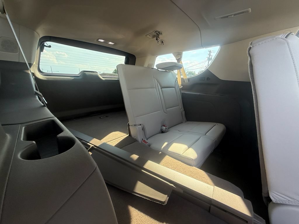 Used 2023 GMC Yukon XL Denali AWD/4WD image 22