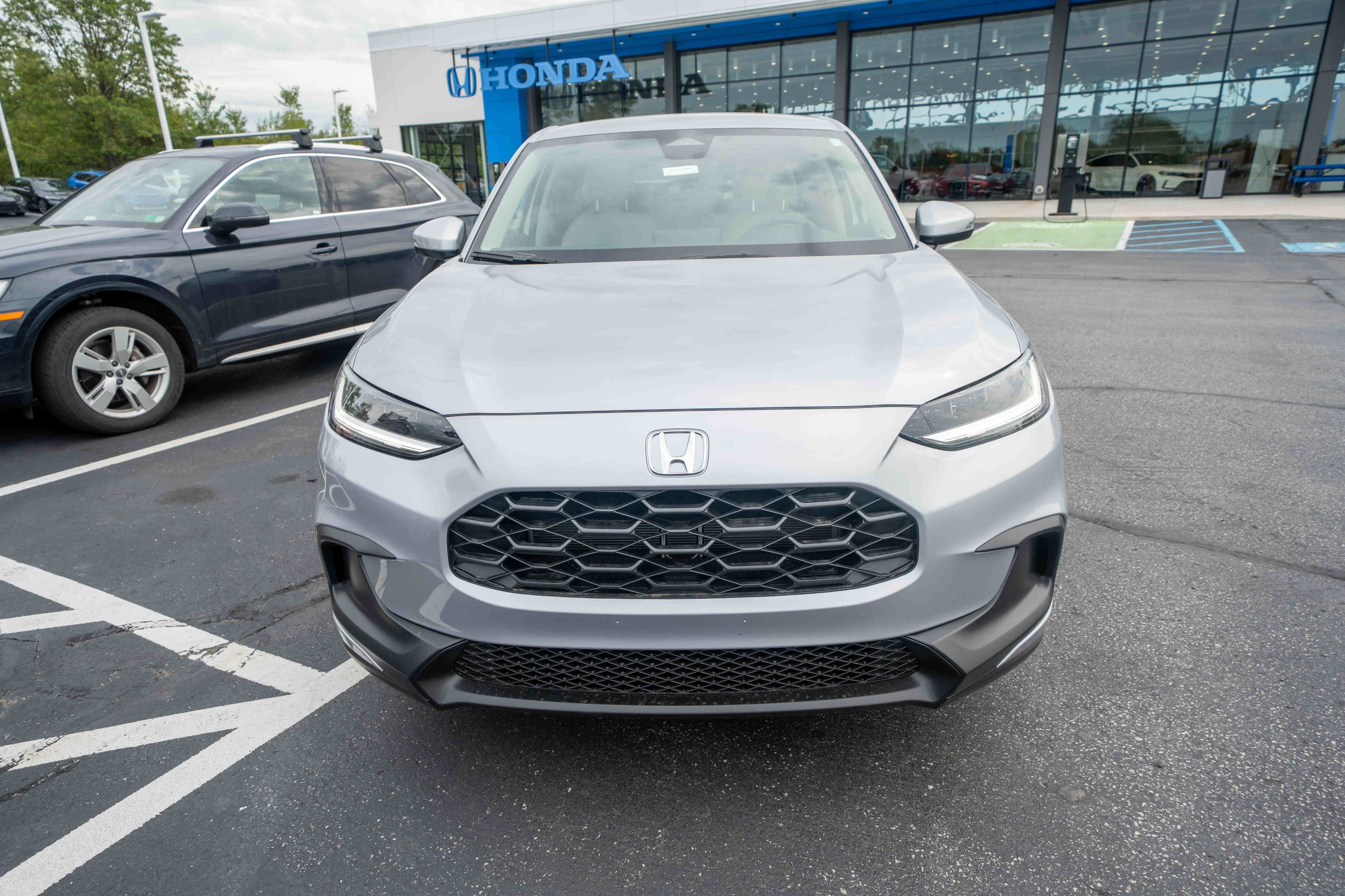 New 2027 Honda HR-V LX image 2