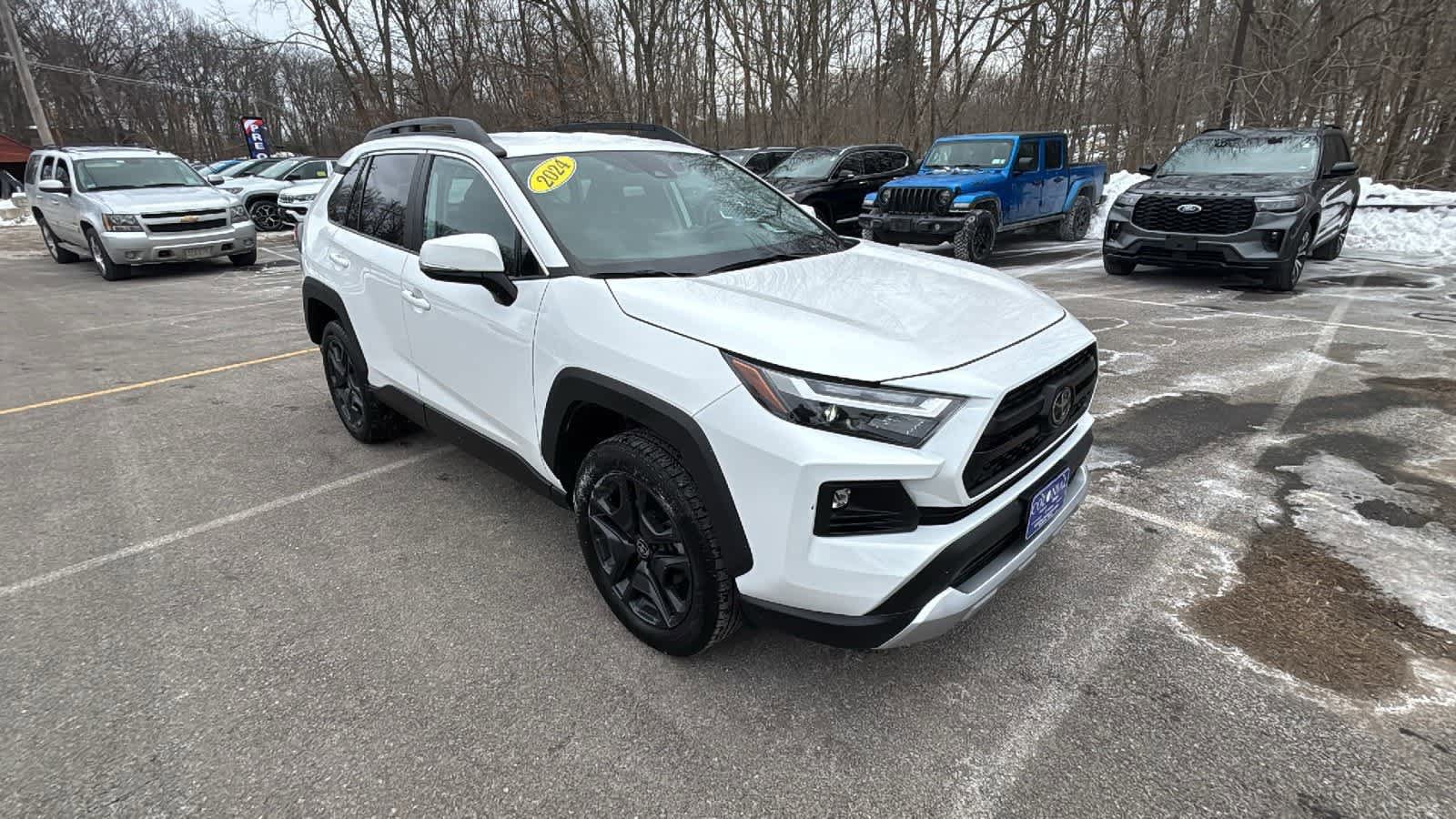 Used 2024 Toyota RAV4 Adventure image 7