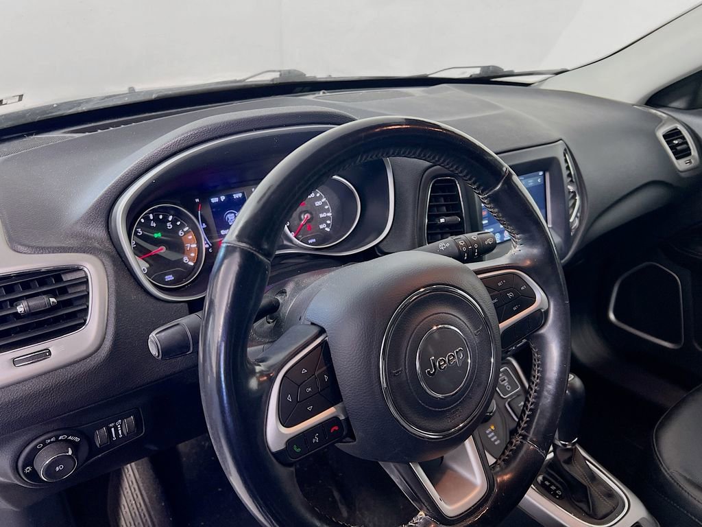 Used 2020 Jeep Compass Latitude w/ Cold Weather Group image 9