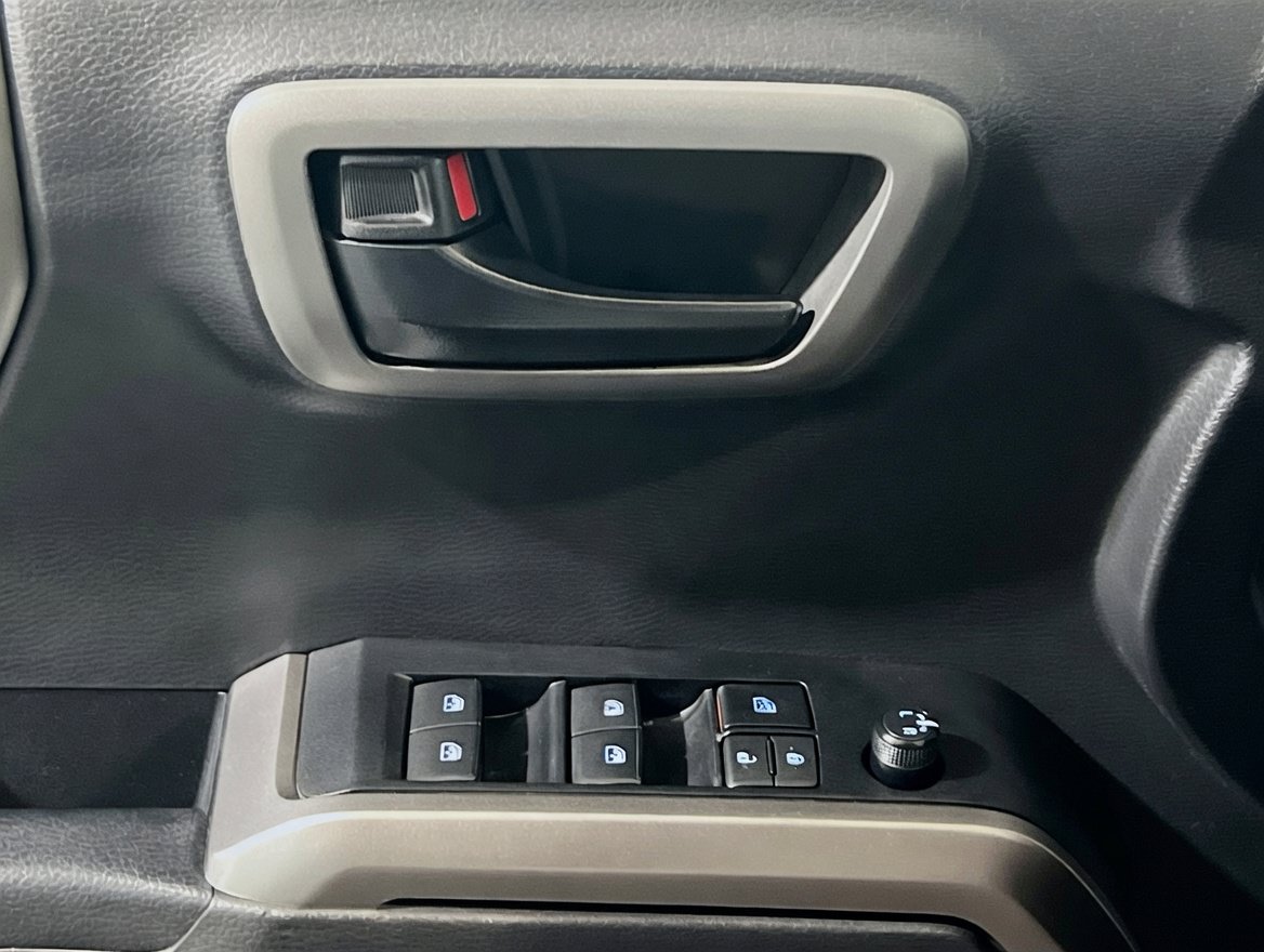 Used 2022 Toyota Tacoma SR5 RWD image 13