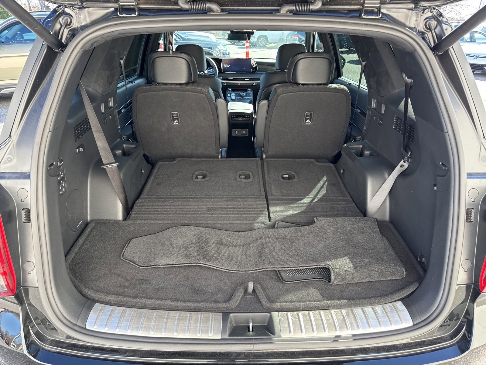 Used 2025 Hyundai Palisade Calligraphy image 12