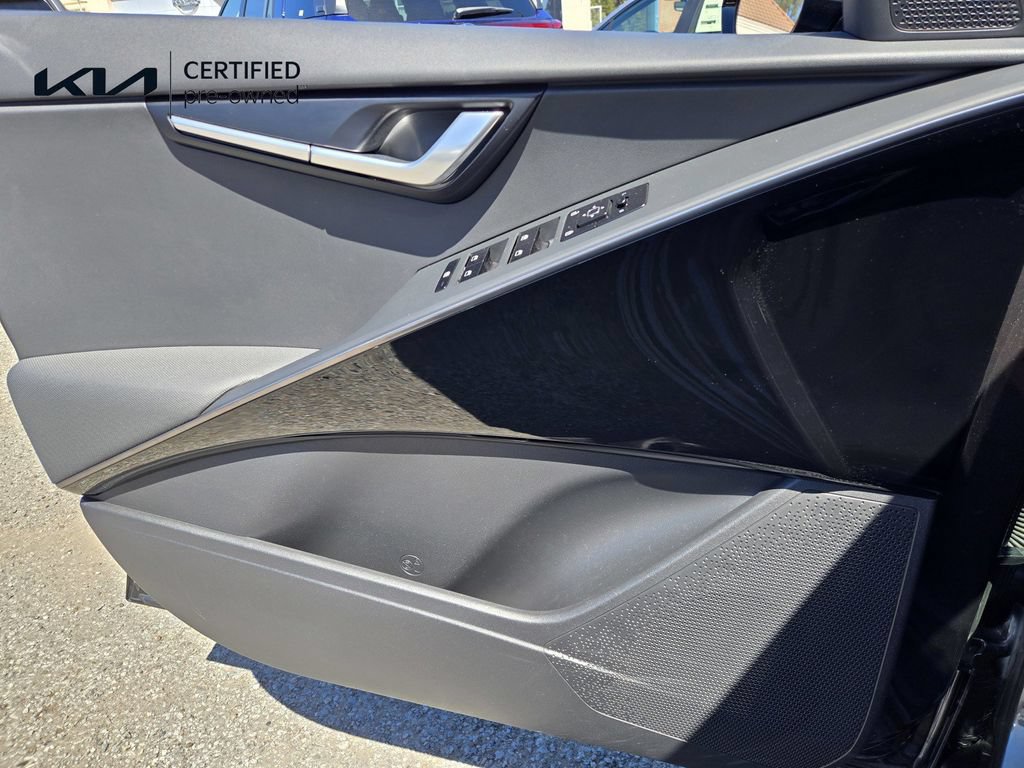 Certified 2024 Kia Niro Wind w/ Wind Preserve Package FWD image 25