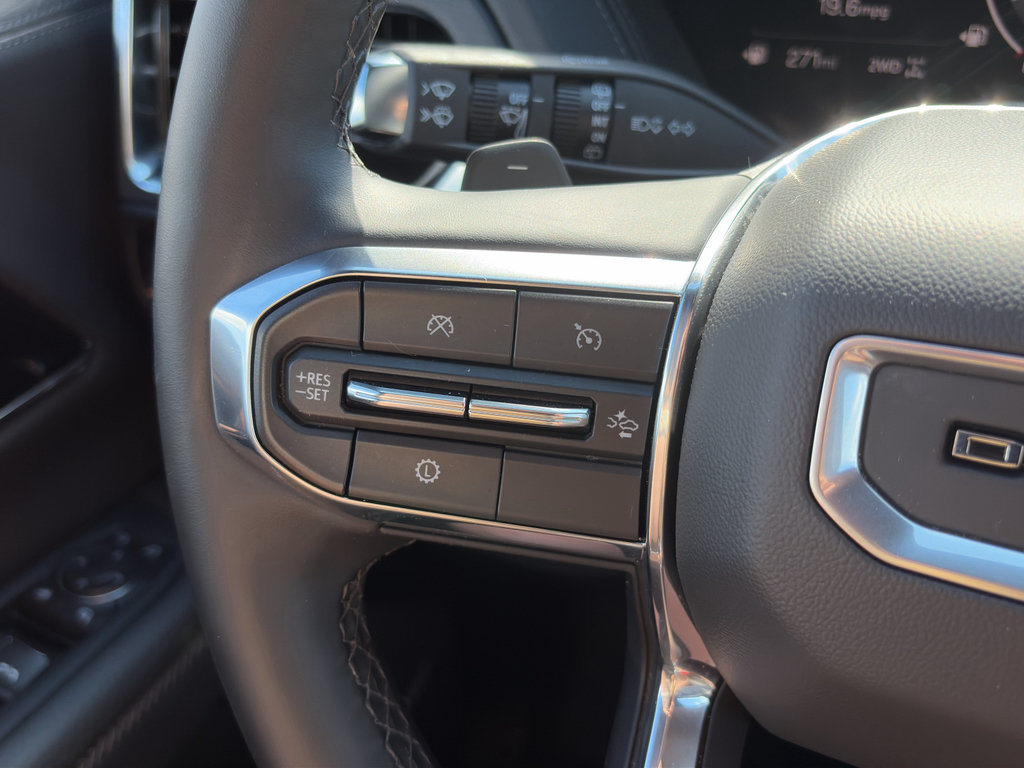 Certified 2025 GMC Yukon Denali AWD/4WD image 19