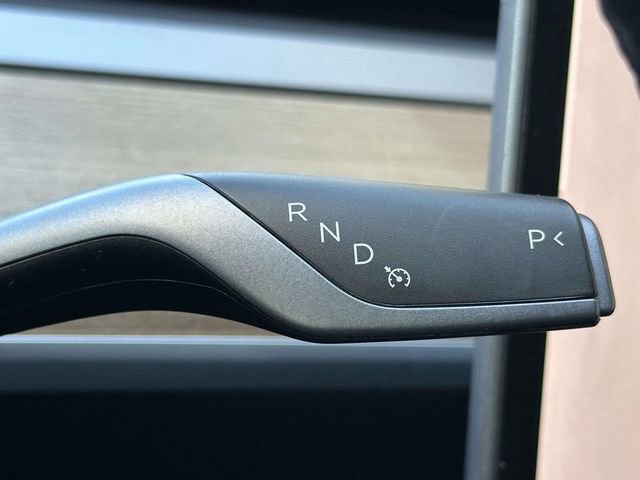 Used 2022 Tesla Model Y Performance image 25