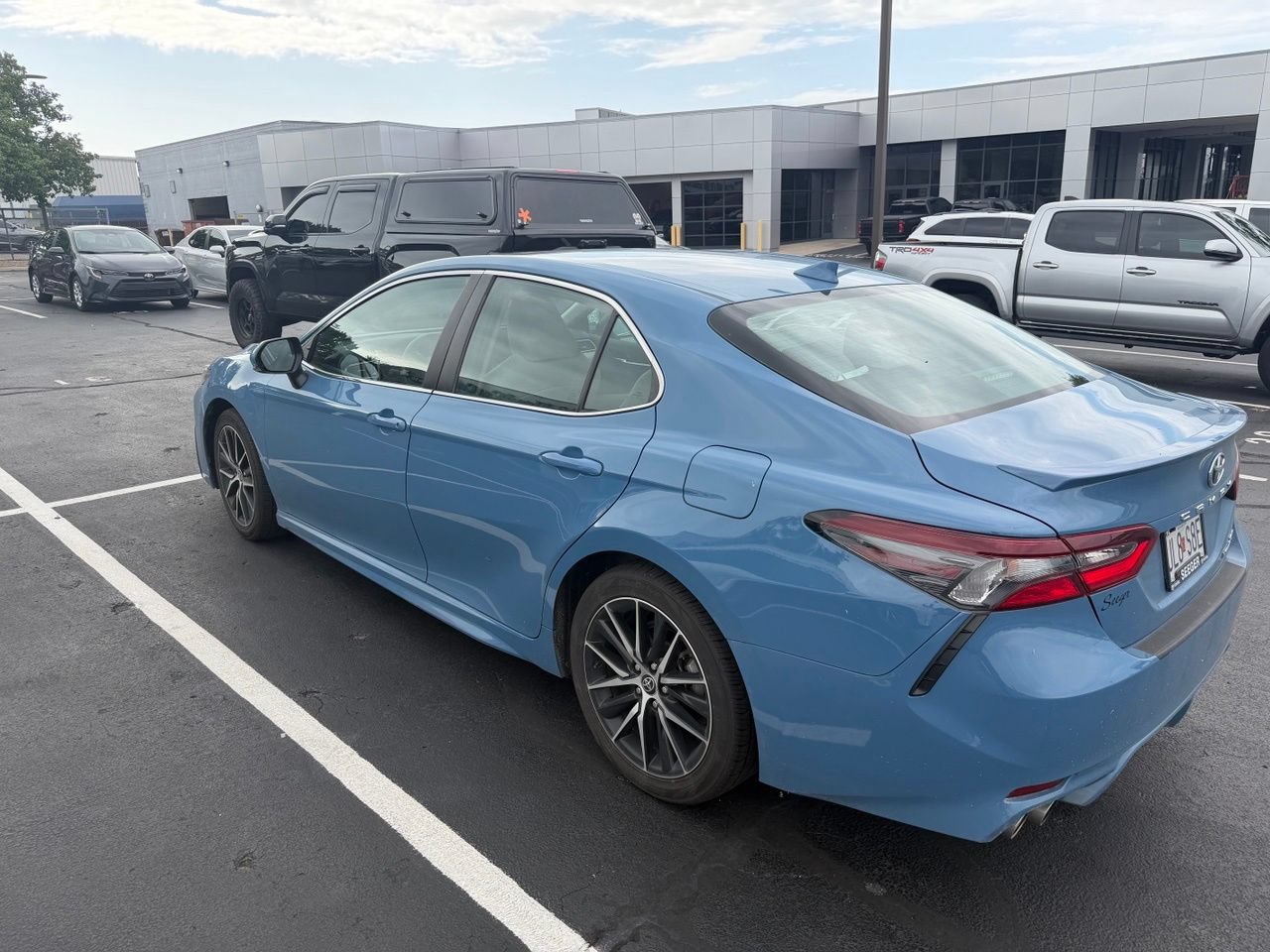 Used 2024 Toyota Camry SE w/ Audio Upgrade Package FWD image 7