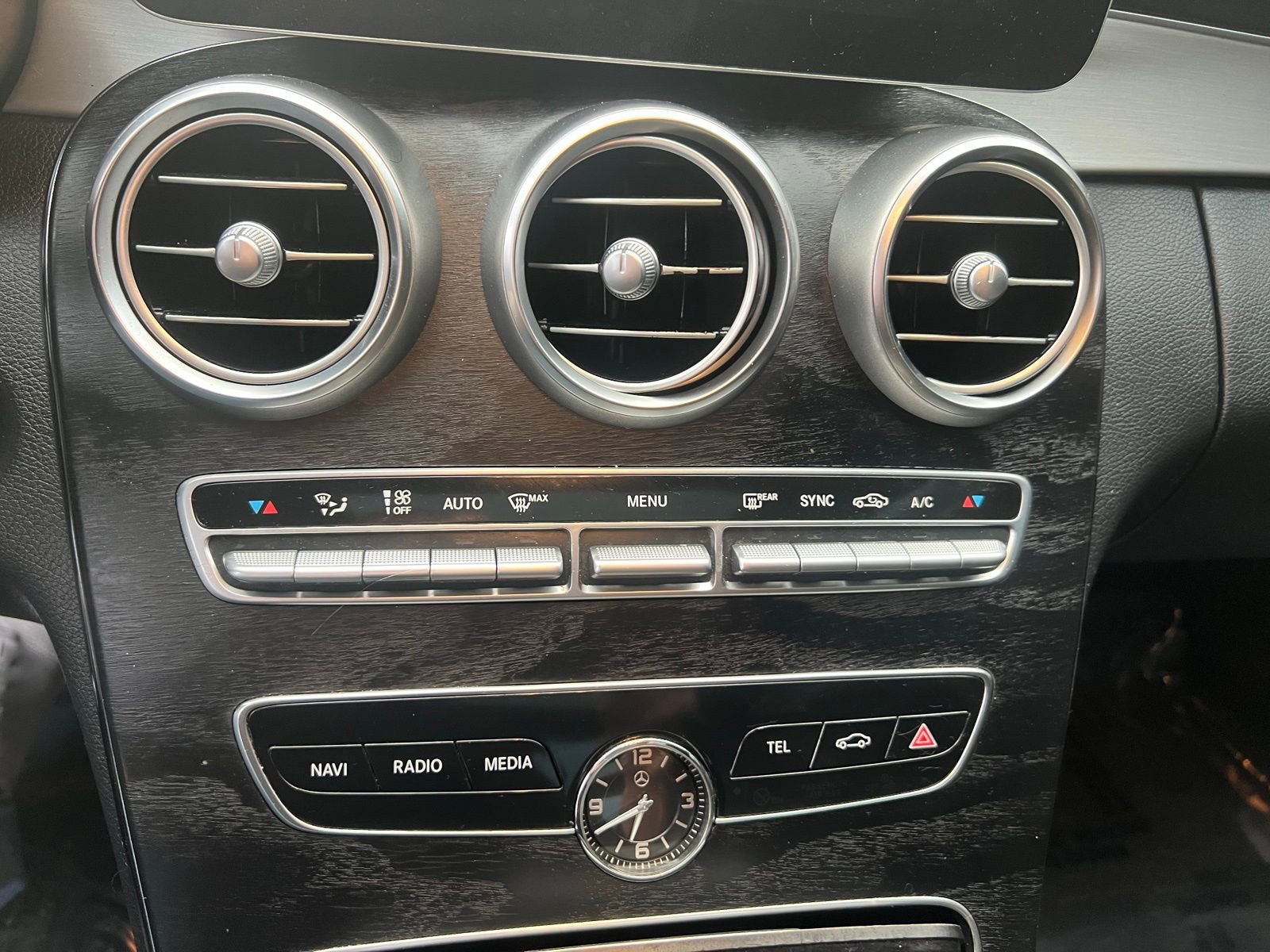 Used 2019 Mercedes-Benz C 43 AMG 4MATIC Sedan w/ Parking Assistance Package image 36