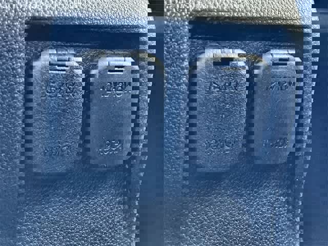 Used 2015 MAZDA MAZDA5 Sport image 30